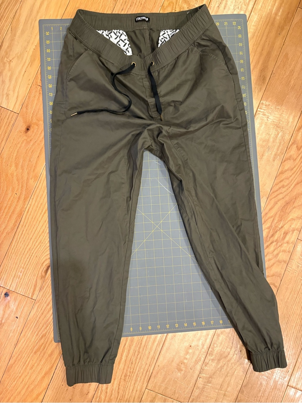 Men's Olive Drawstring Jogger Pants with Elastic Cuffs